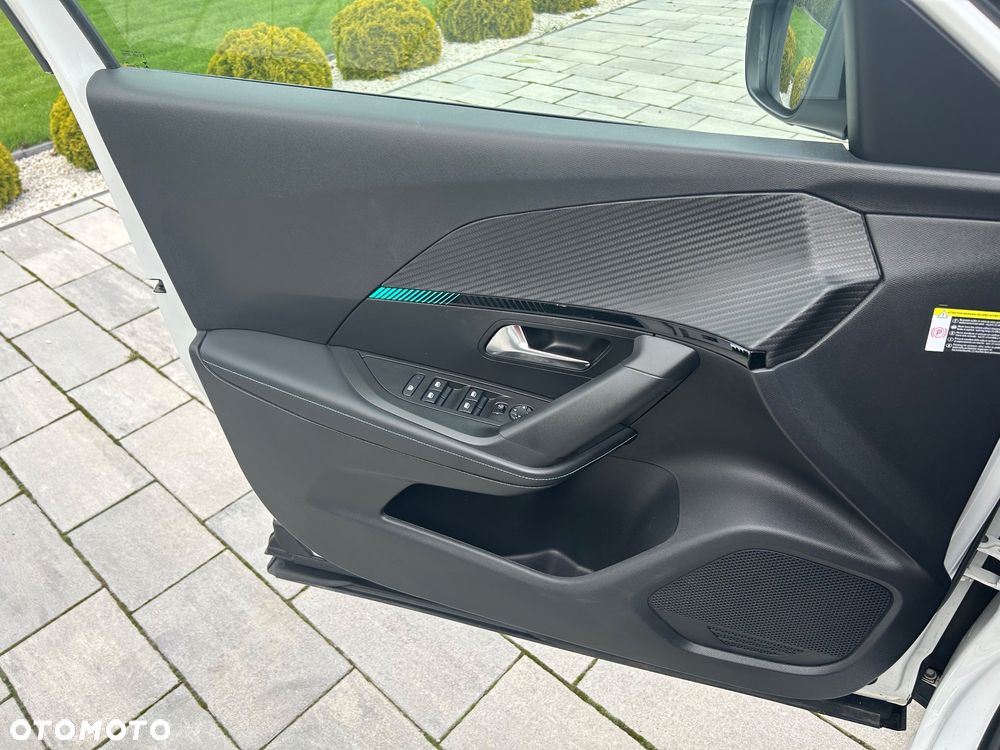 Peugeot 2008 1.2 PureTech Active Pack S&S EAT8 - 6