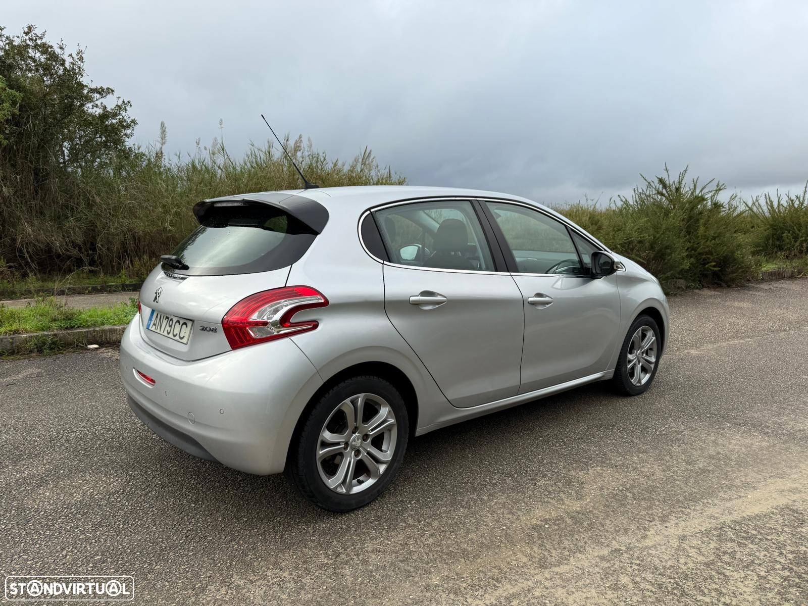Peugeot 208 1.6 BlueHDi Style - 3