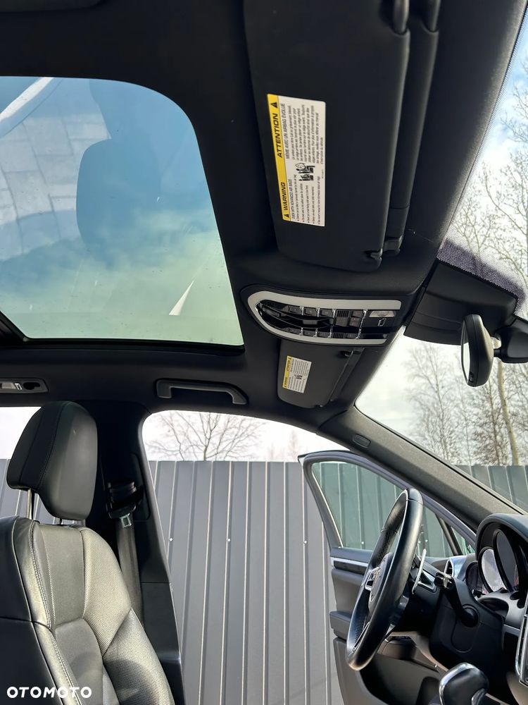 Porsche Cayenne Platinum Edition - 27