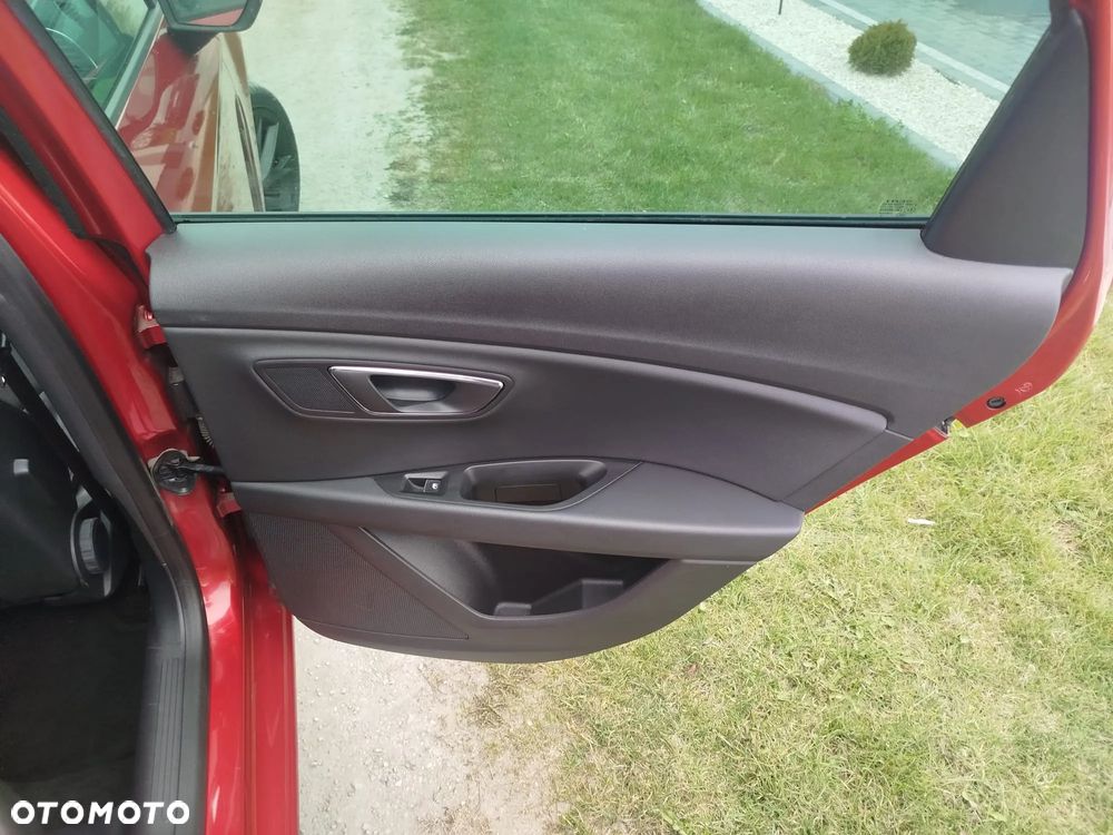 Seat Leon 2.0 TDI DPF DSG FR Black Matt Edition - 32