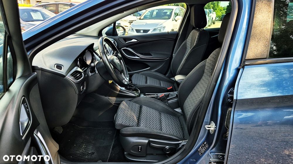 Opel Astra 1.4 T 120 Lat - 32