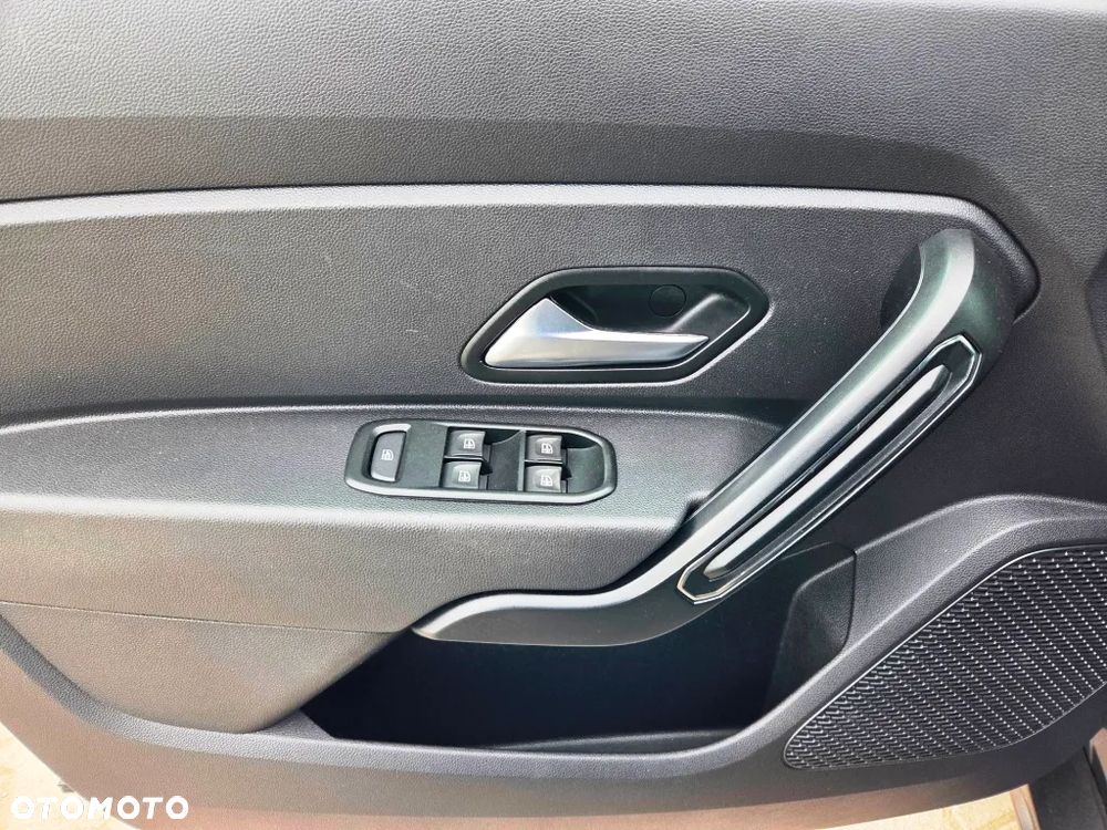 Dacia Duster 1.6 SCe Prestige - 26