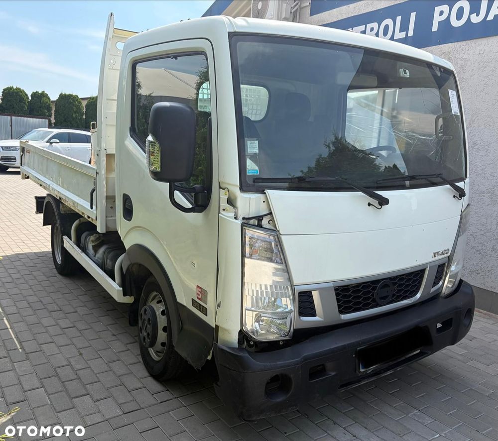 Nissan Cabstar - 4