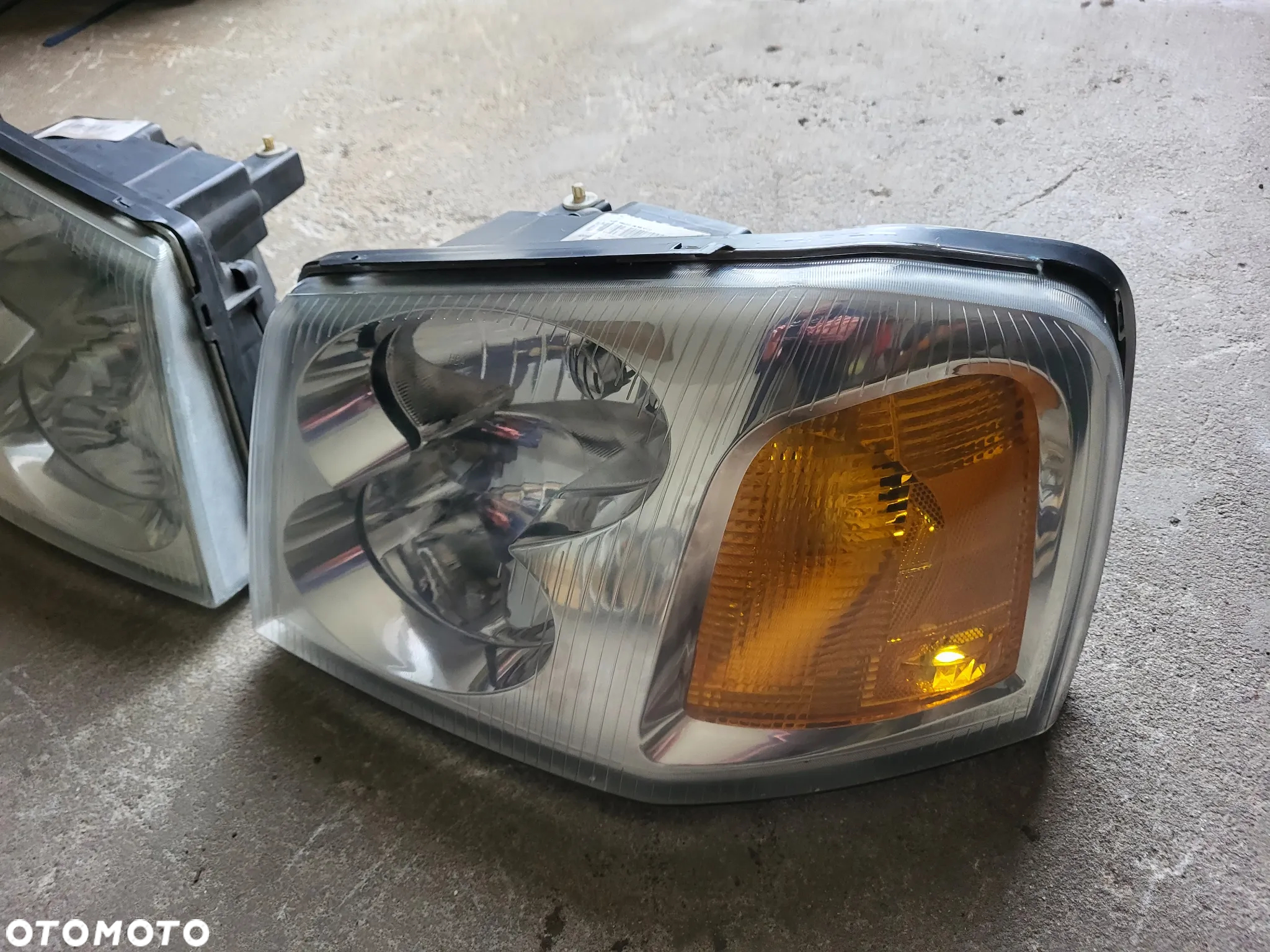 GMC Envoy lampa przód lewa prawa - 3