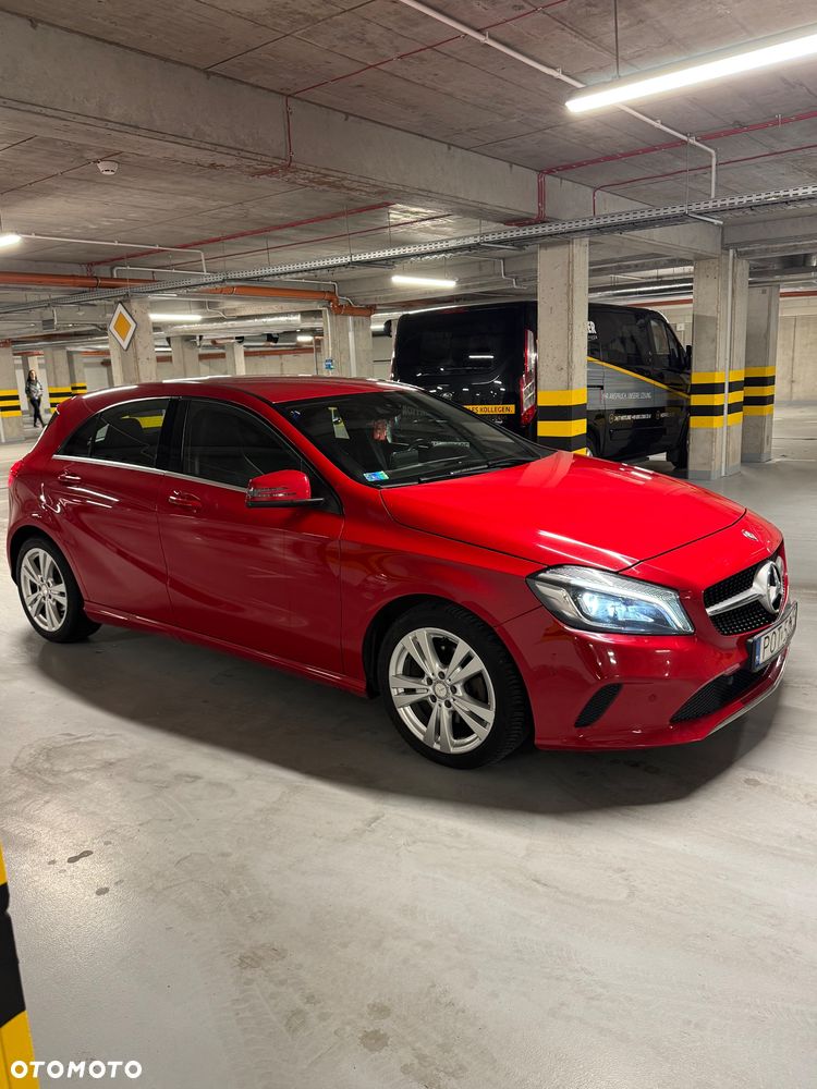 Mercedes-Benz Klasa A 180 (BlueEFFICIENCY) Urban - 2