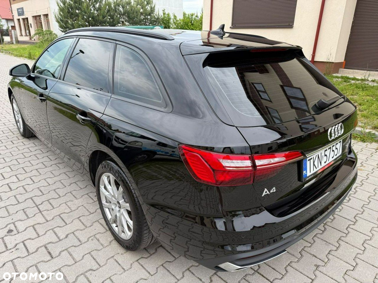 Audi A4 Avant 30 TDI S tronic advanced - 3
