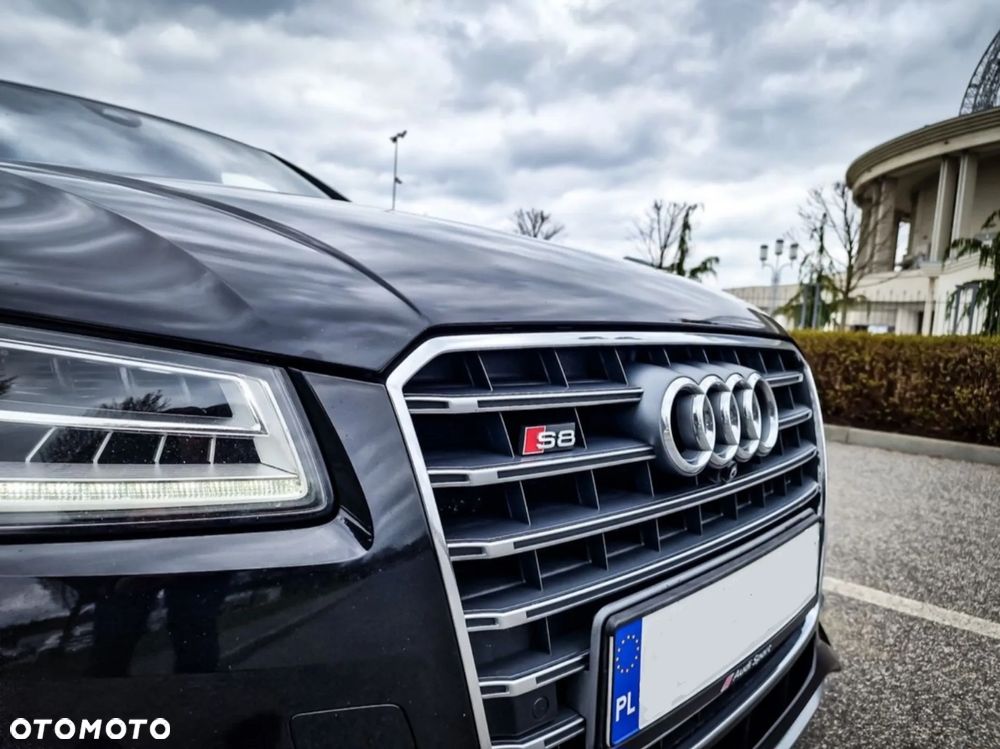 Audi S8 - 6