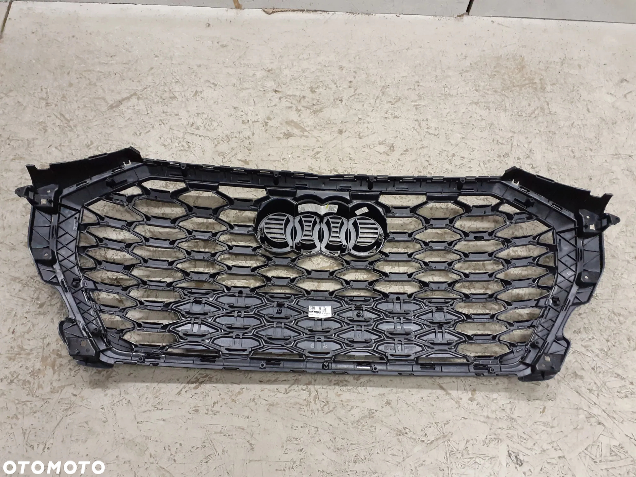 GRILL ATRAPA AUDI Q3 83F S-LINE 2019-> 83F853651 - 8