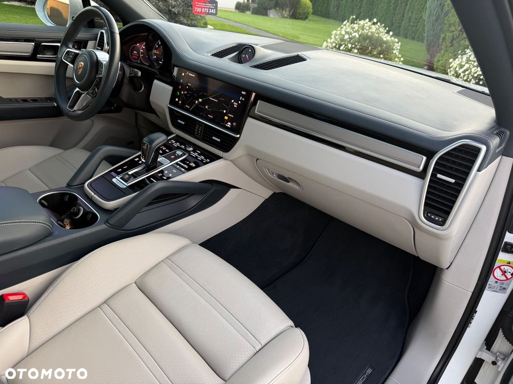 Porsche Cayenne Platinum Edition - 36