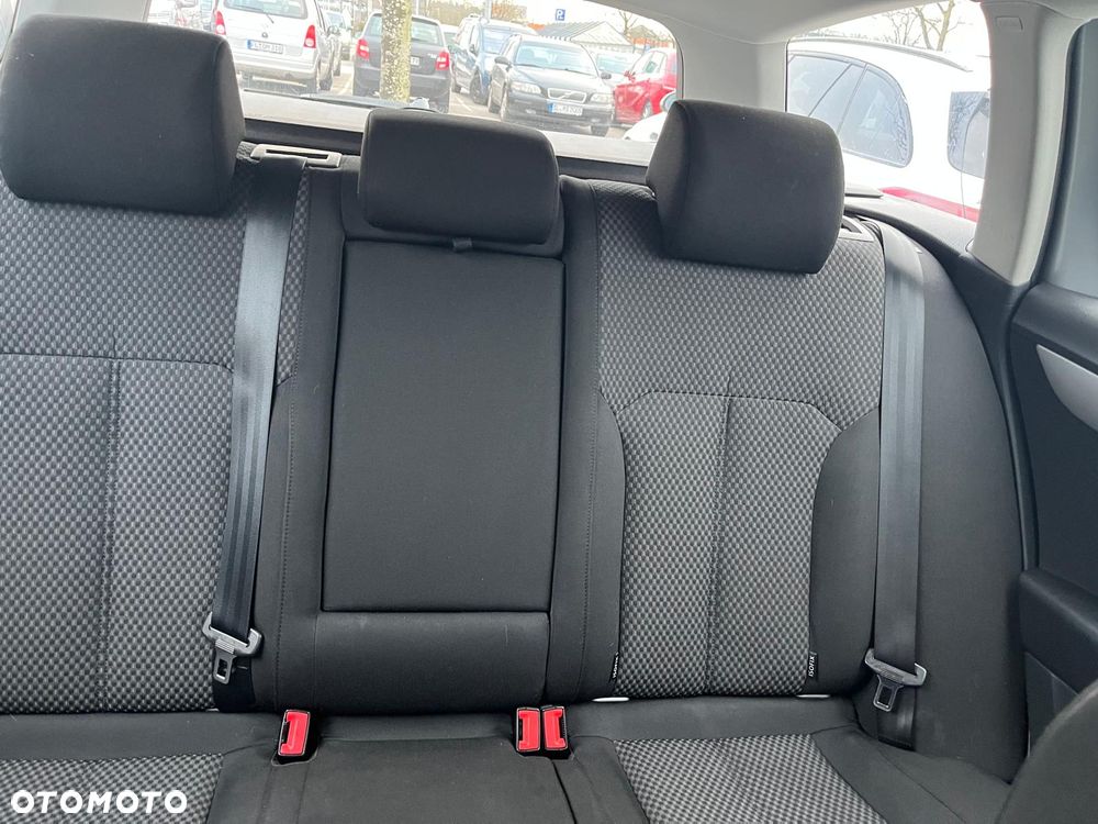 Volkswagen Passat 2.0 TDI 4Motion DSG BlueMotion Tech Comfortline - 16