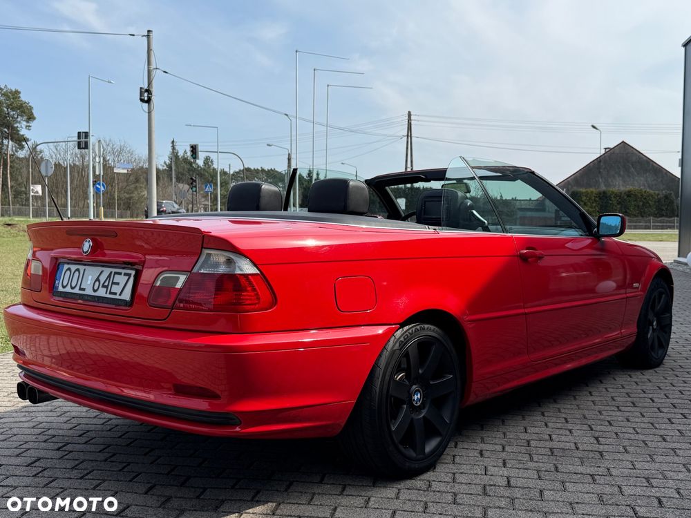 BMW Seria 3 323i - 25