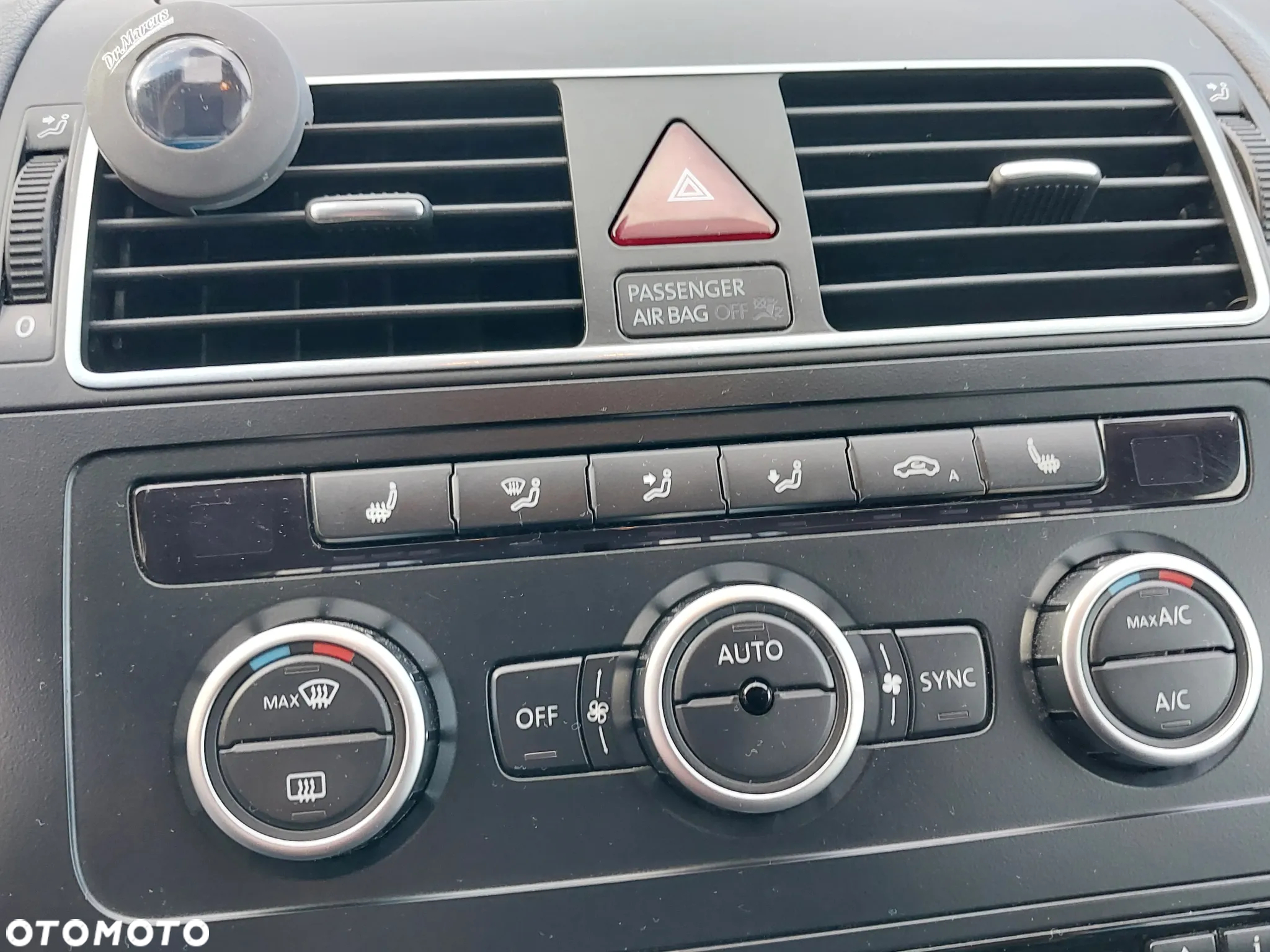 Volkswagen Touran 1.6 TDI DPF BlueMot Comfortline - 30
