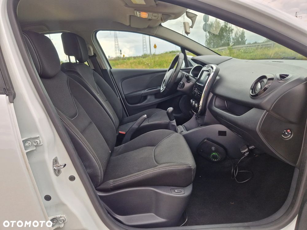 Renault Clio - 16