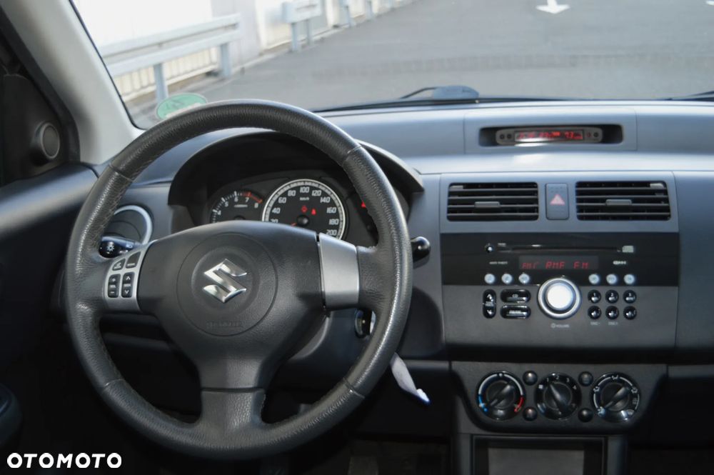 Suzuki Swift - 14