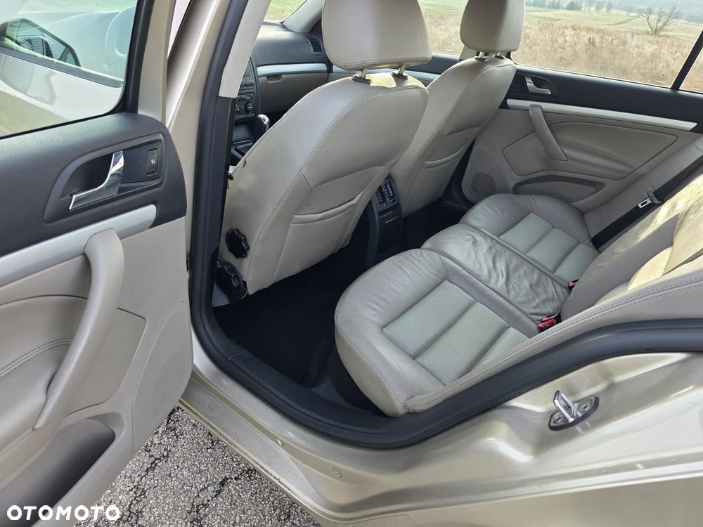 Skoda Octavia 1.6 IMPULS EDITION - 5