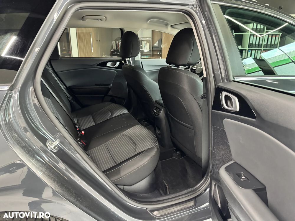 Kia Ceed 1.6 GDI DCT OPF Inspiration - 13