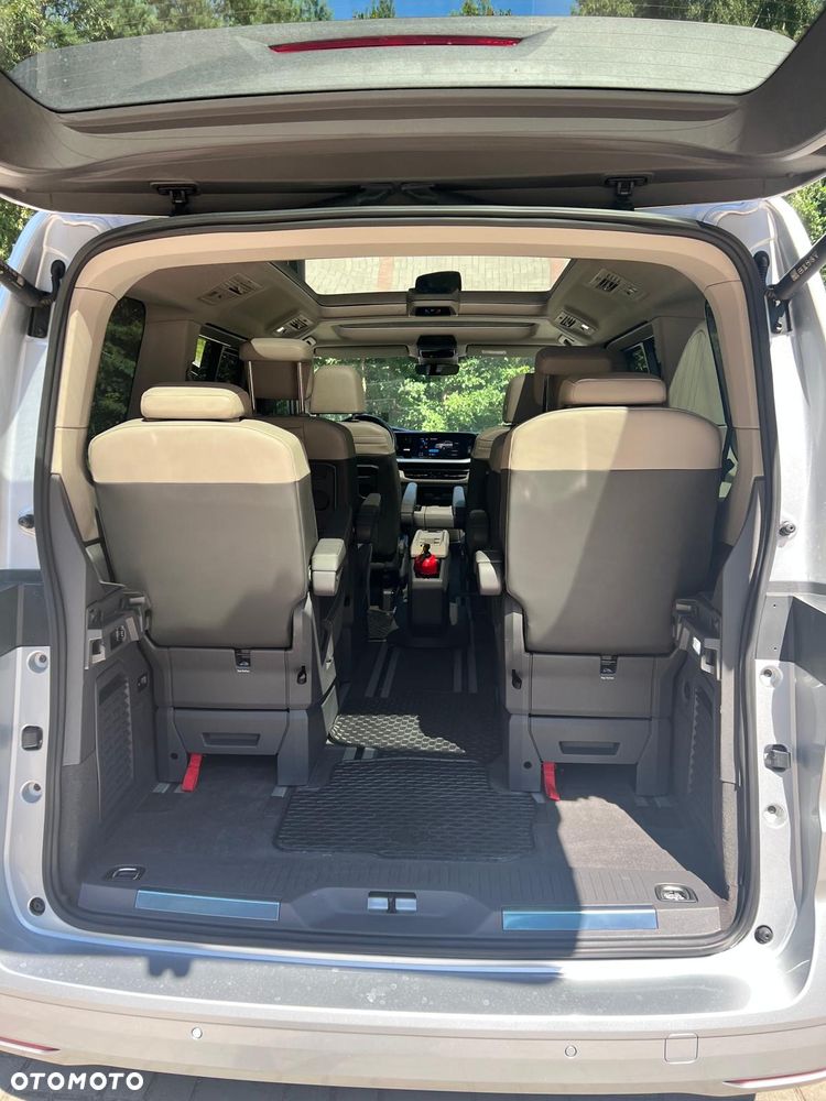 Volkswagen Multivan - 14