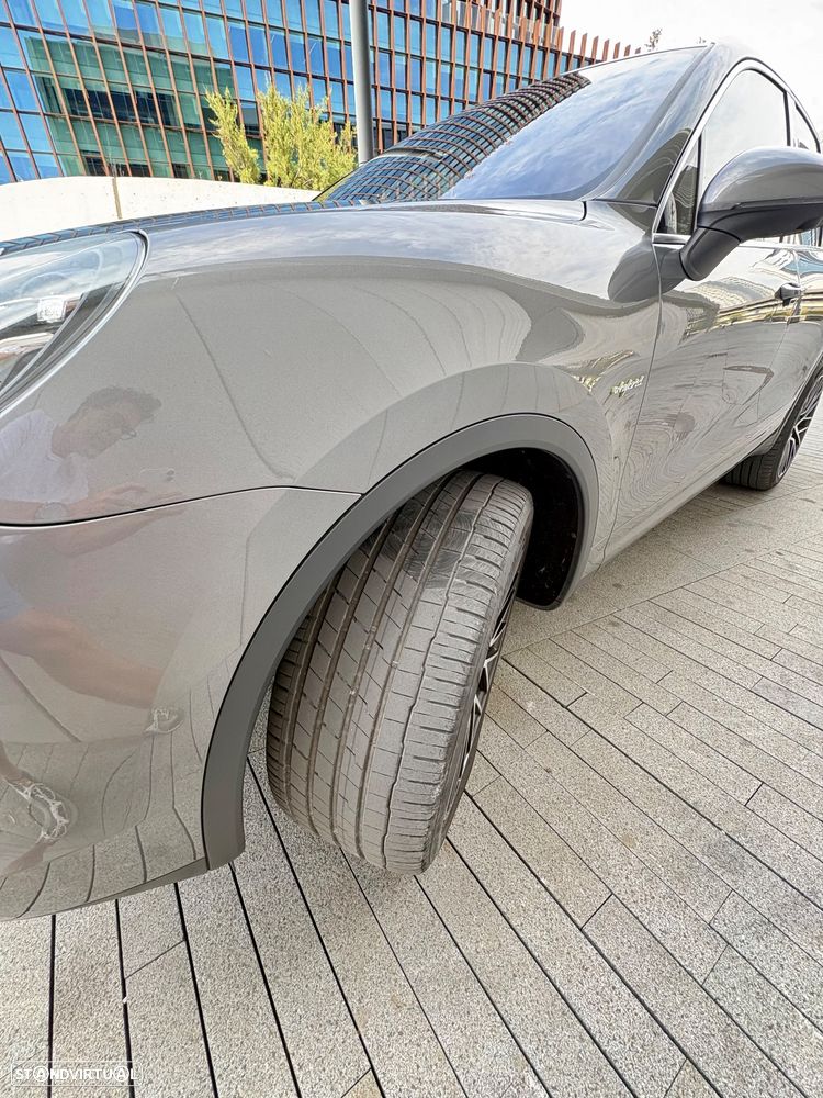 Porsche Cayenne S - 9
