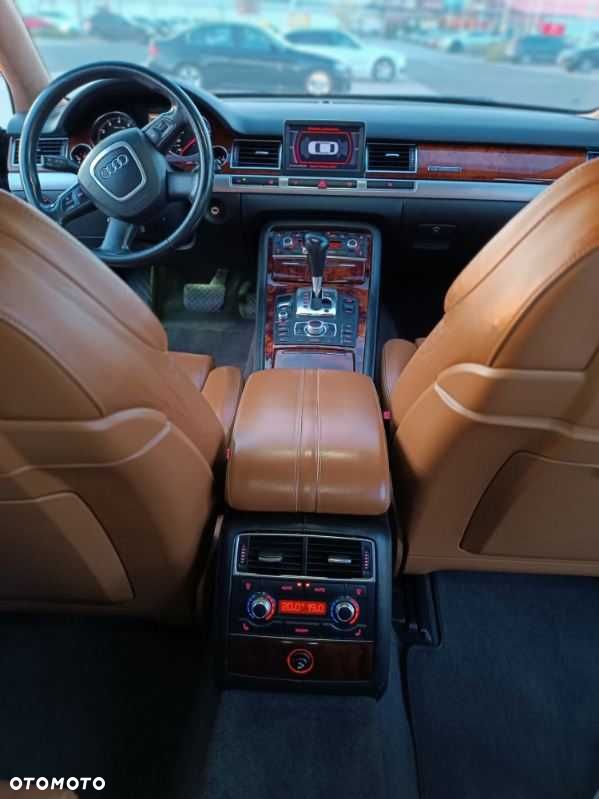 Audi A8 - 5