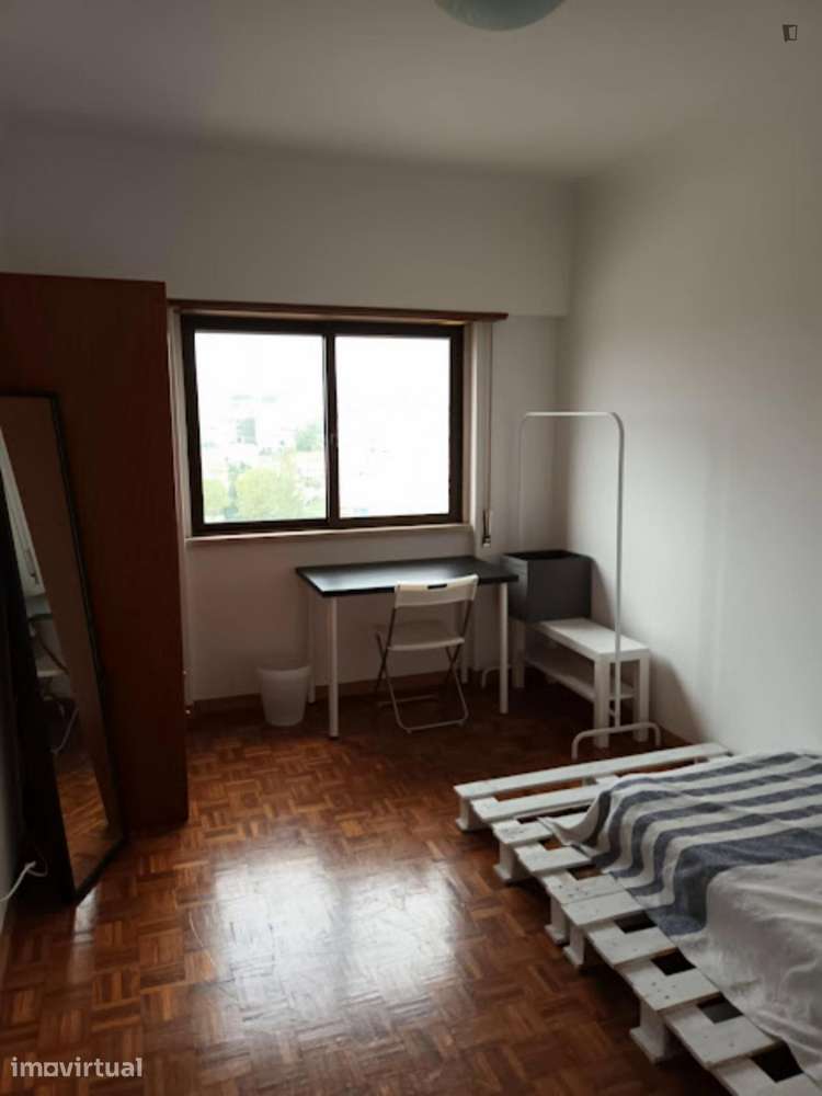 Quarto - localizado em Amadora Lisbon - Grande imagem: 3/24