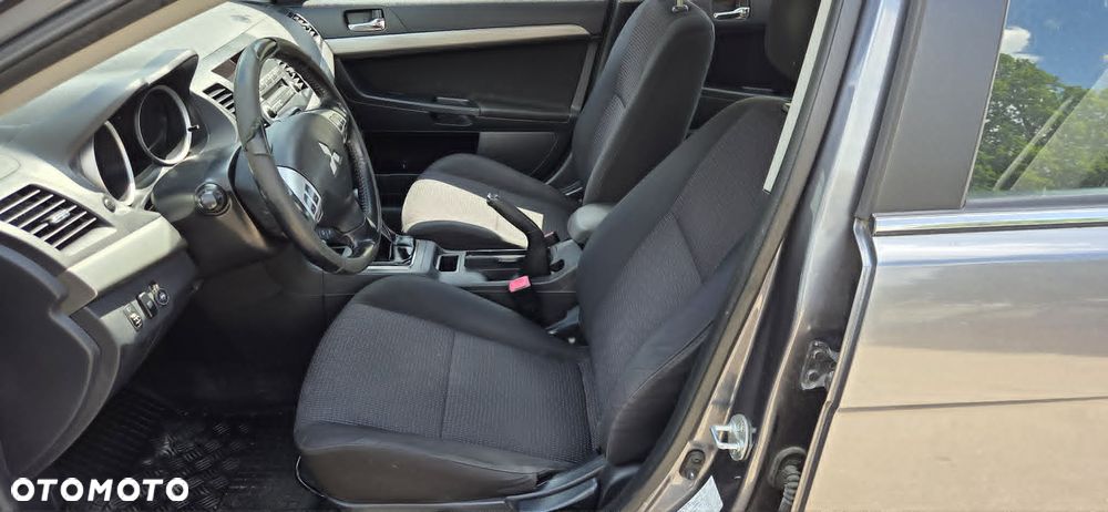 MITSUBISHI LANCER IX fotel prawy lewy przód - 1