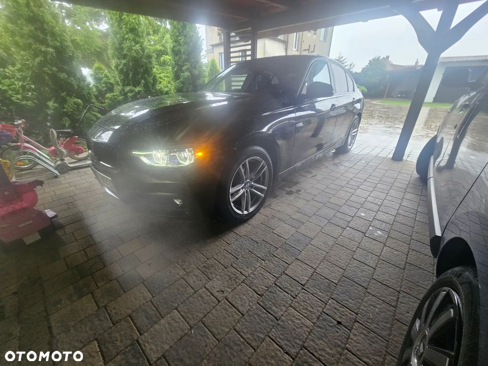 BMW Seria 3 320i Advantage sport - 3