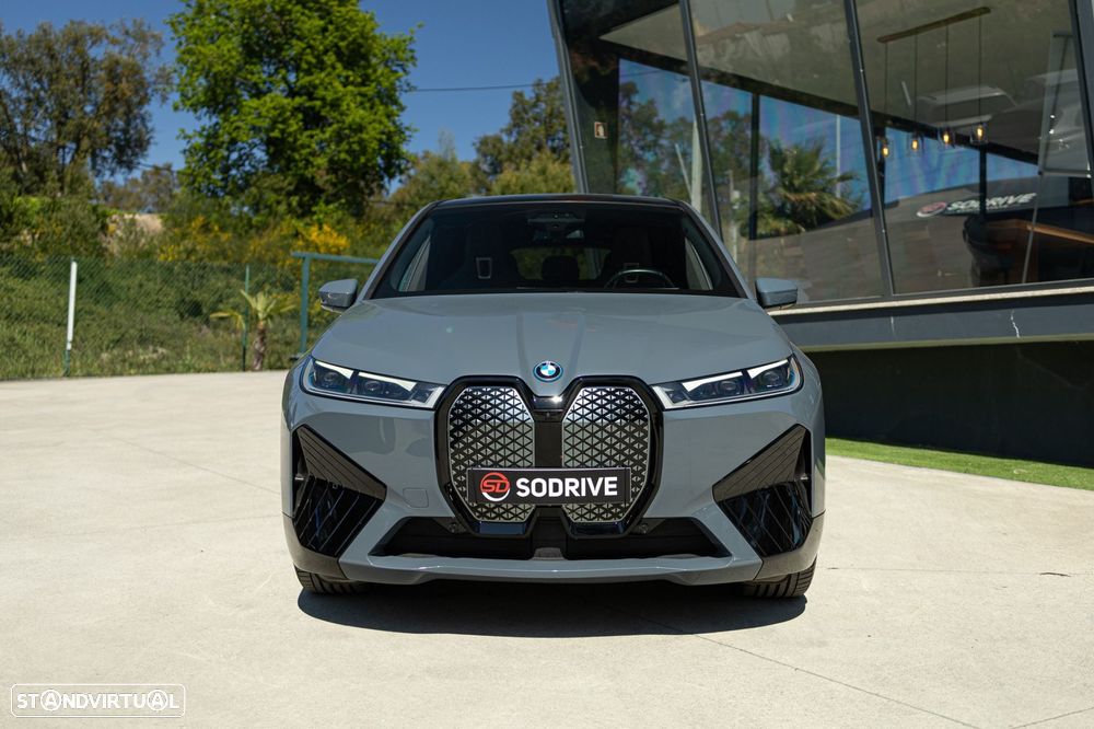 BMW iX xDrive 40 Pack Desportivo - 4