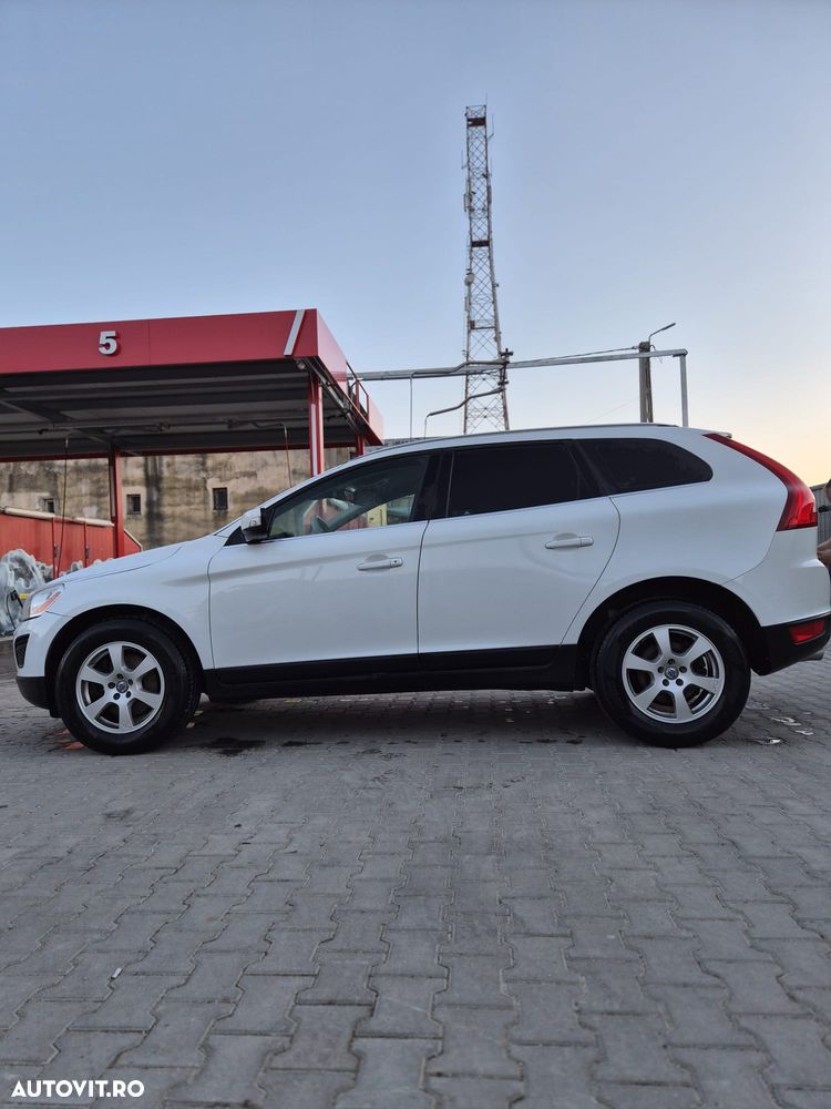 Volvo XC 60 D5 AWD Edition Pro - 8