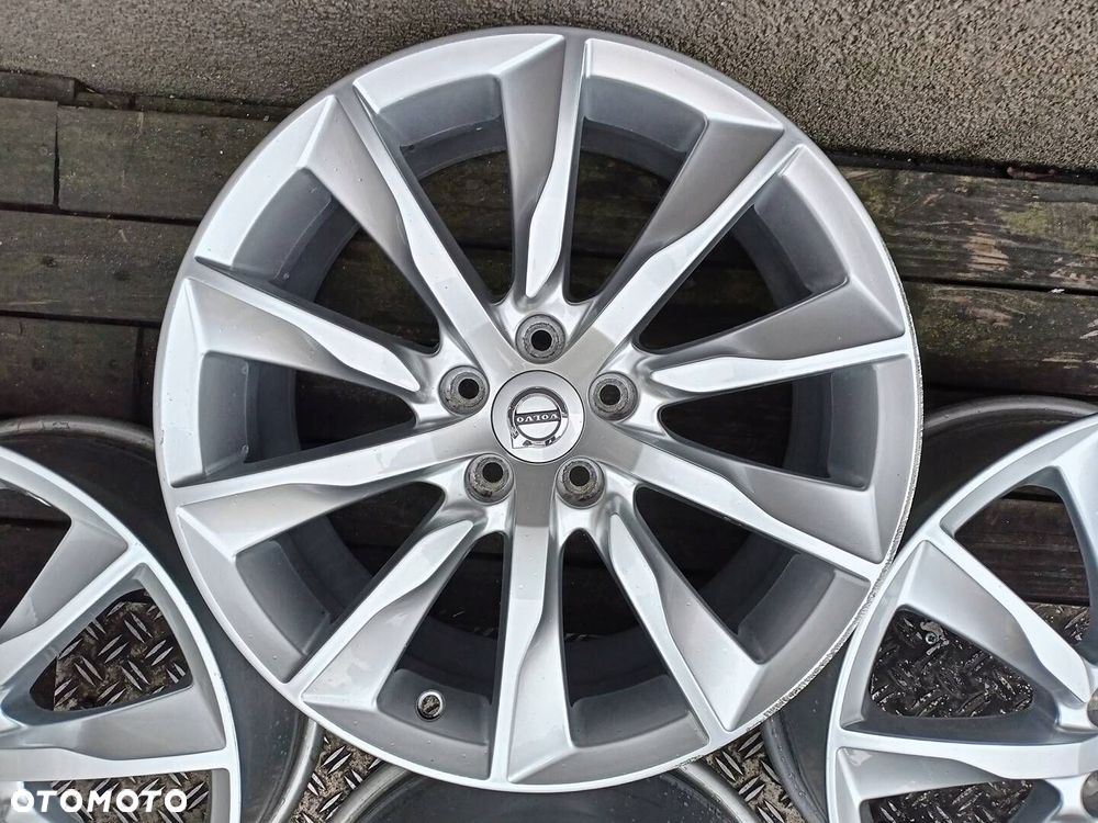 Oryginał felgi 18cali Volvo S60 S90 V40 V60 V90 XC90 R-Design - 5