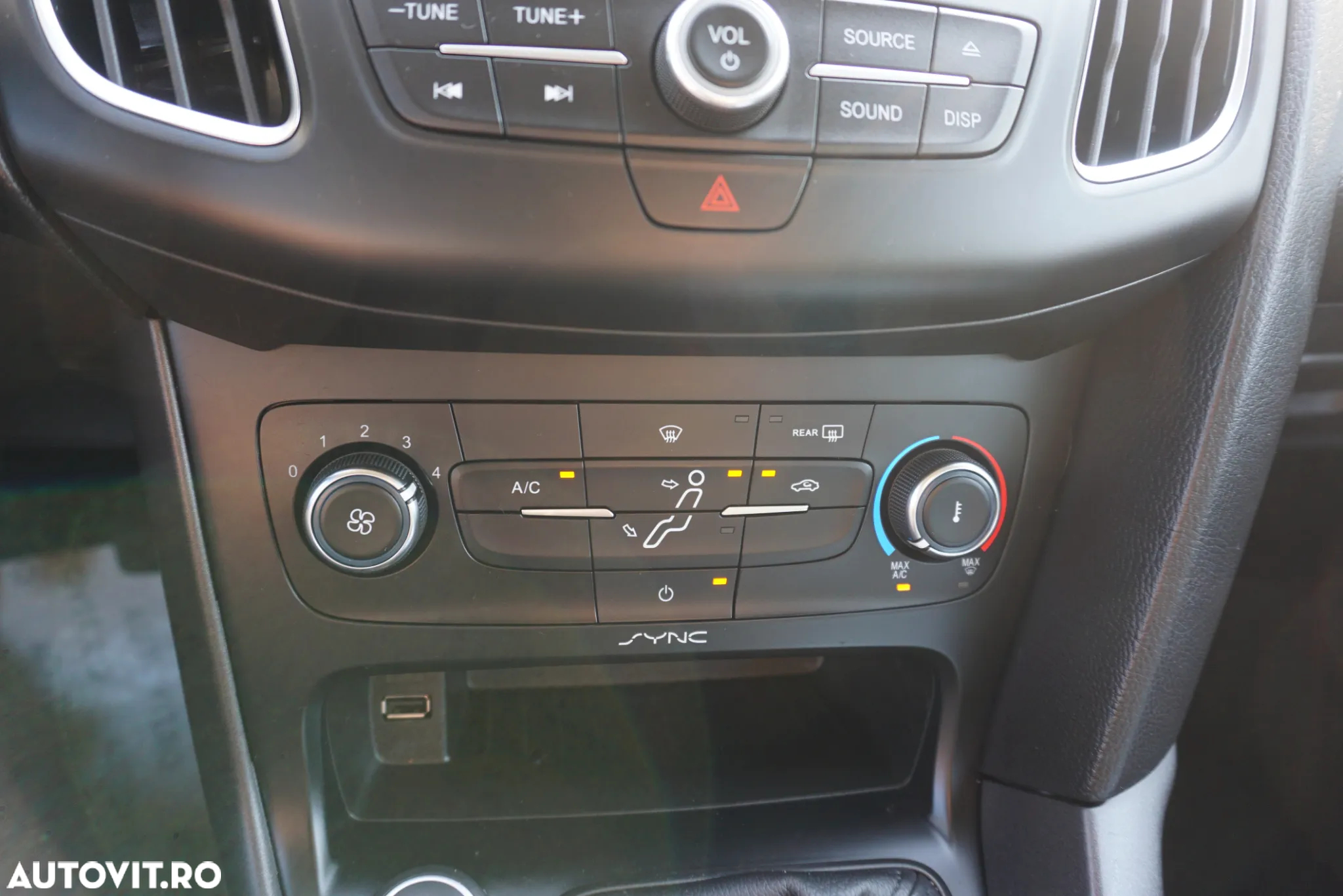 Ford Focus 1.0 EcoBoost Start Stop Trend - 24