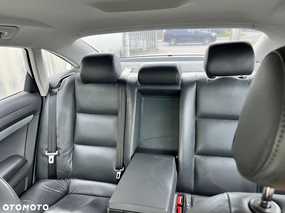 Audi A6 Limousine 2.4 - 10