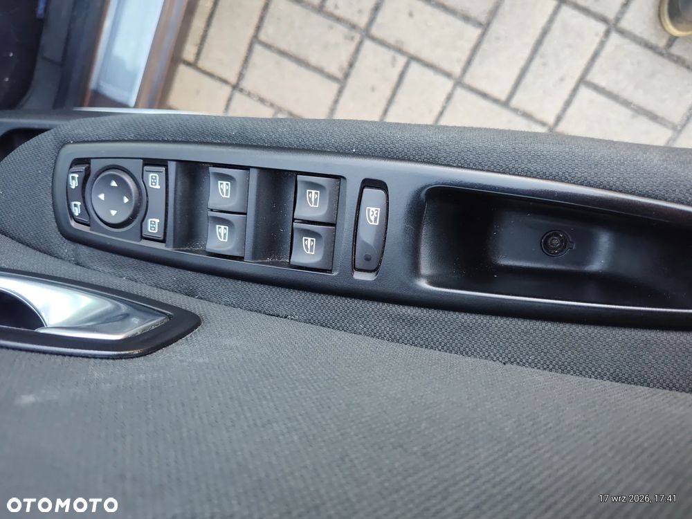 Renault Scenic 2.0 16V Privilege CVT - 16