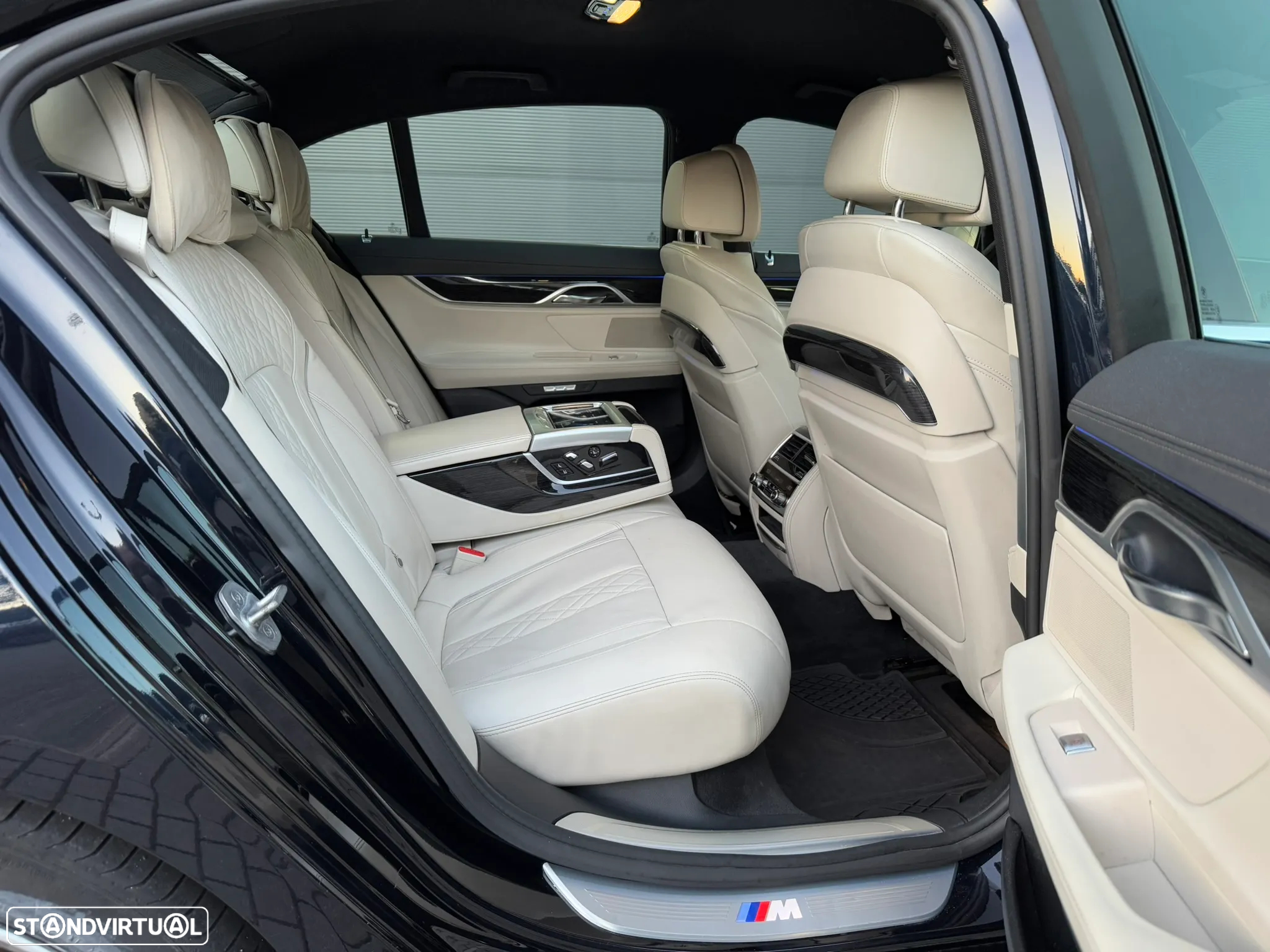 BMW 730 d Pack M - 16