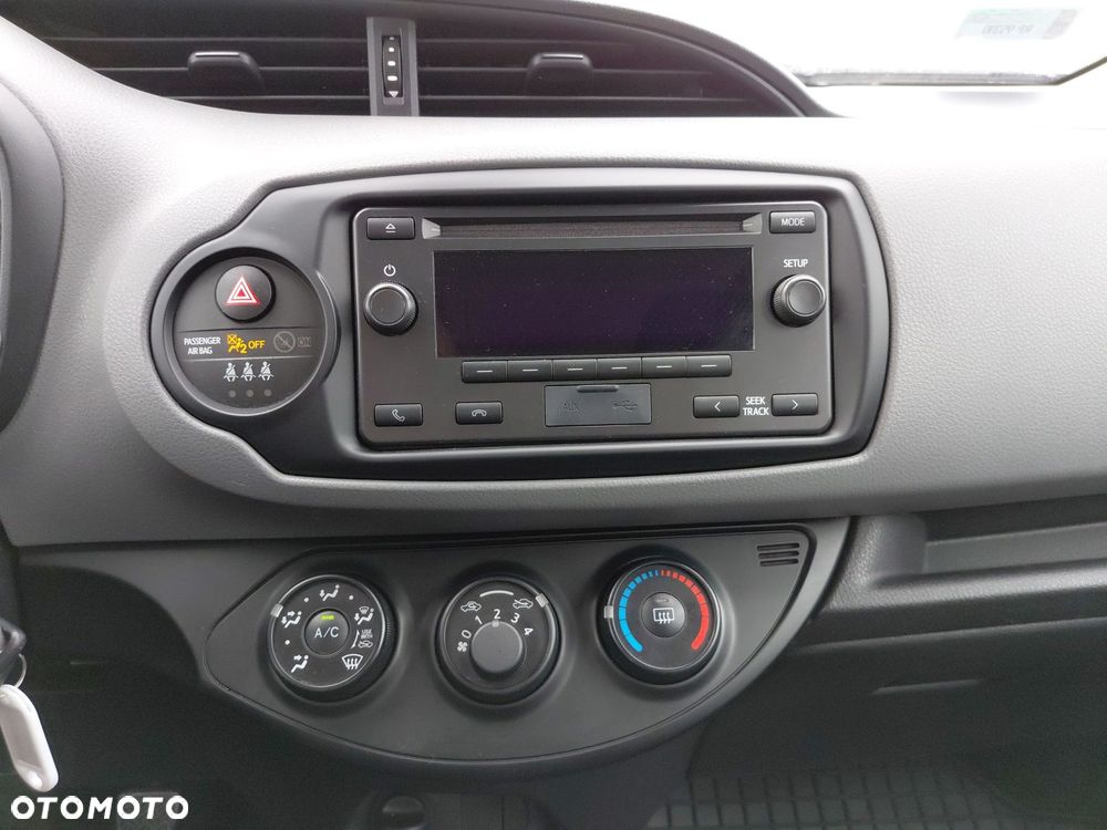 Toyota Yaris - 18