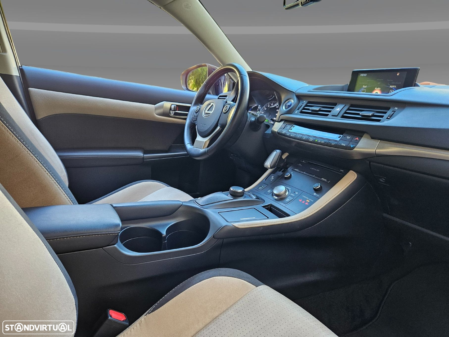 Lexus CT 200h Executive+ - 31