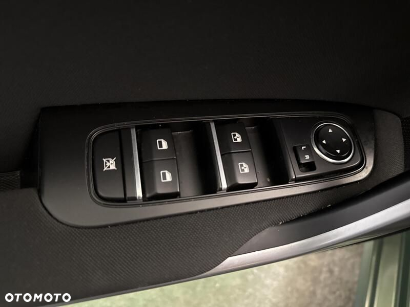 Kia Ceed - 12