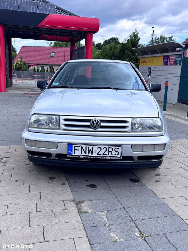 Volkswagen Jetta - 5