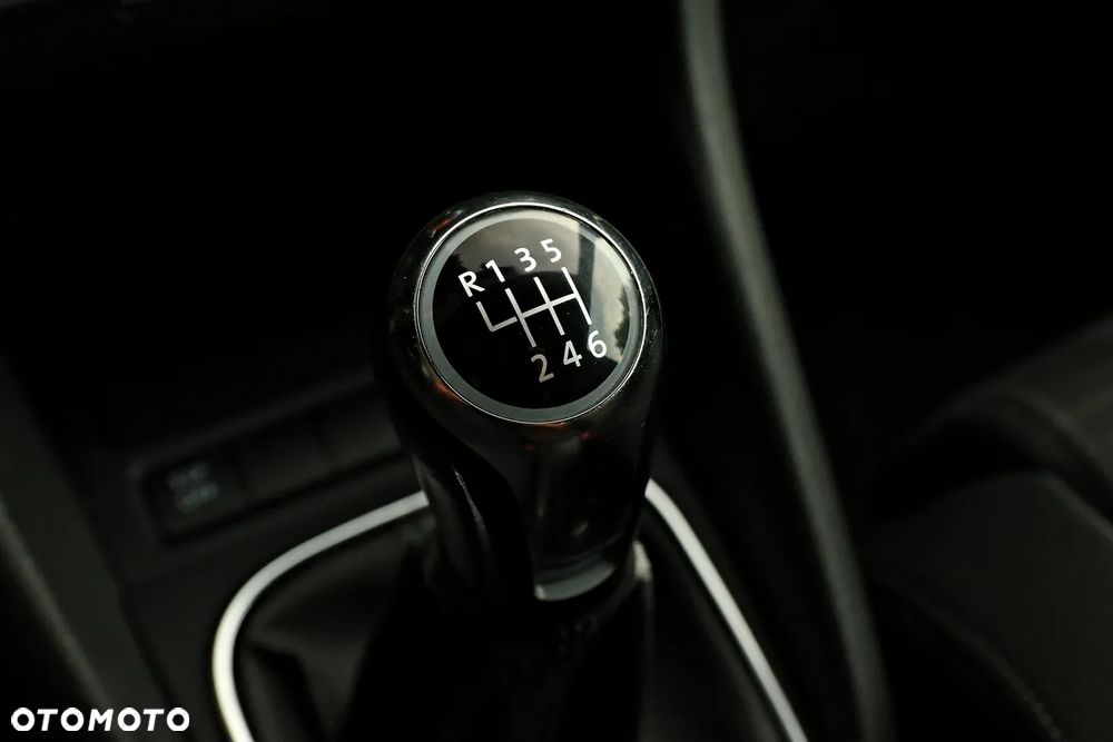 Volkswagen Golf 2.0 TDI DPF GTD - 35