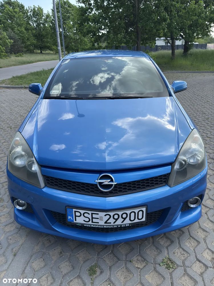 Opel Astra 2.0 T OPC - 10