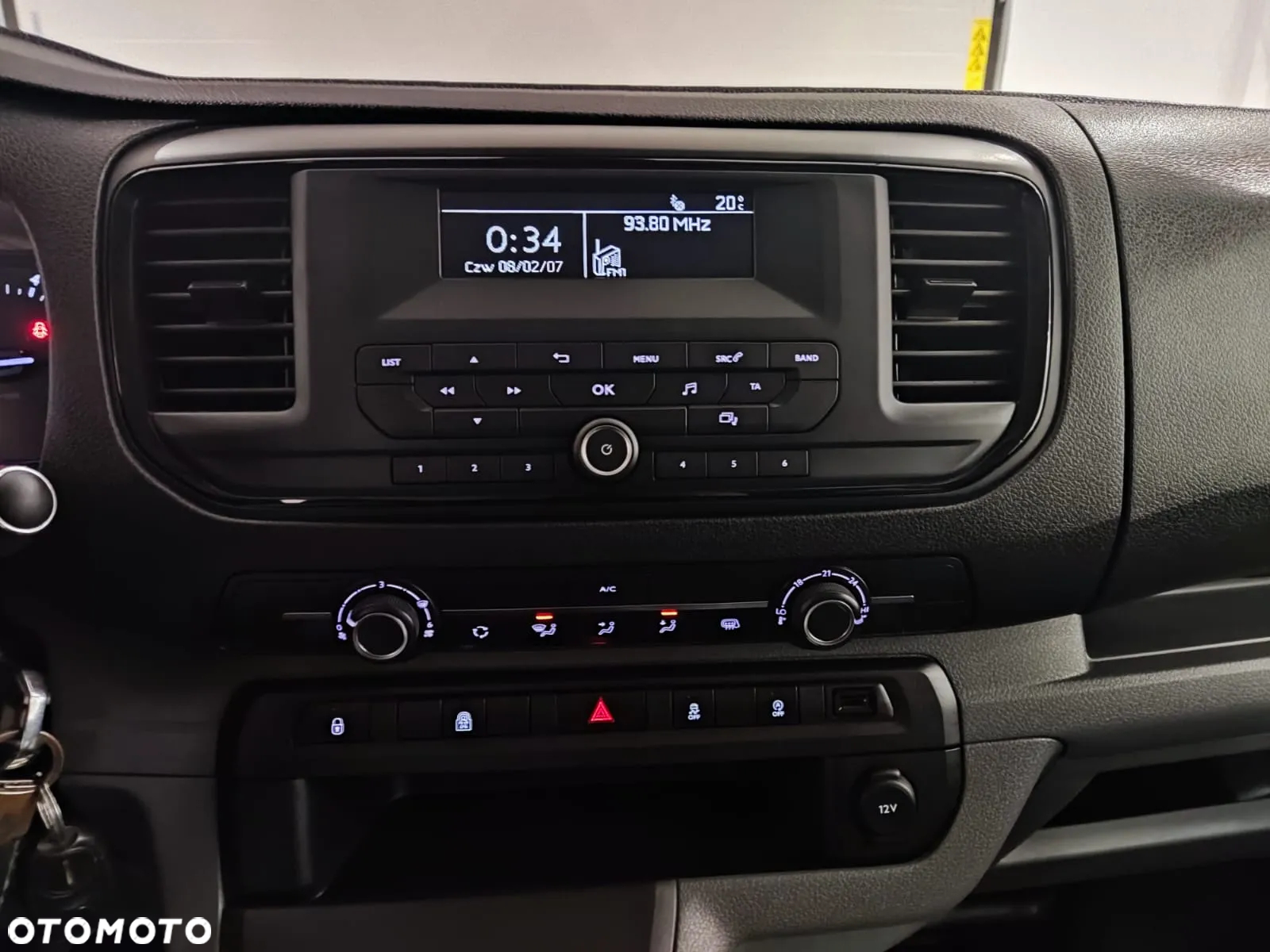 Peugeot EXPERT - 11