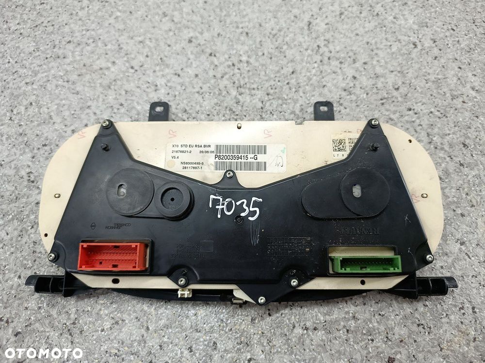 LICZNIK RENAULT MASTER II FL 8200359415 21676821 3.0 DCI - 6