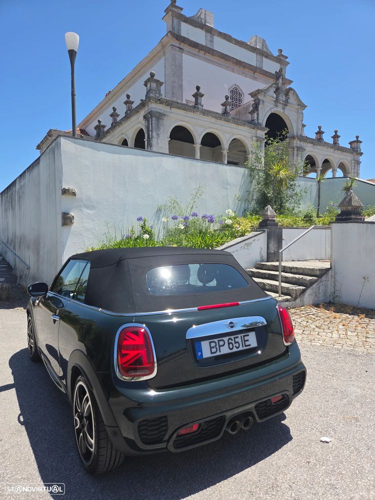 MINI Cabrio John Cooper Works - 18