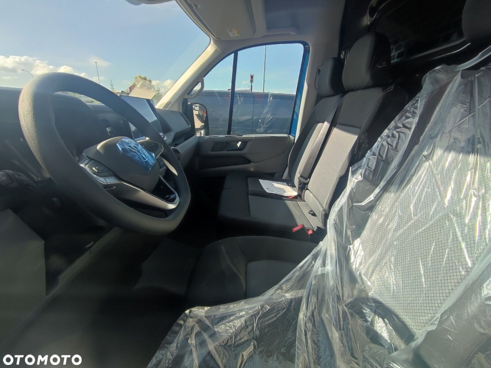 Volkswagen Crafter Crafter 35 Furgon z wysokim dachem silnik: 2,0 l EU6 SCR 140 KM / skrzynia biegów: Przedni napęd manualna 6-biegowa rozstaw osi: 3640 mm - 5