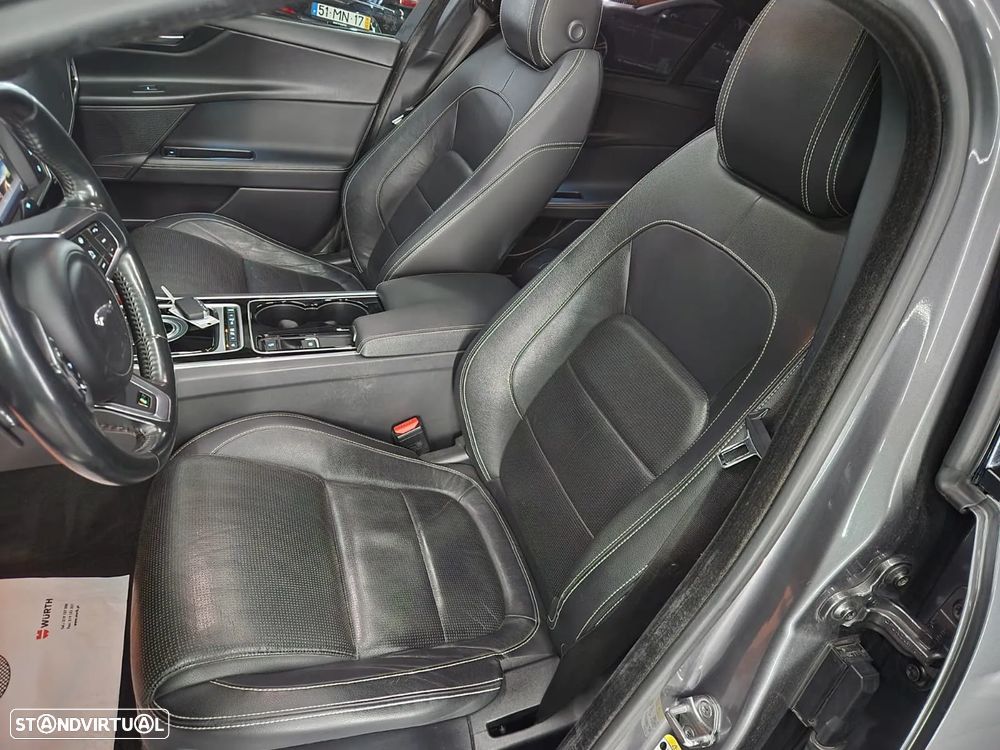 Jaguar XE 2.0 D R-Sport AWD Aut. - 8