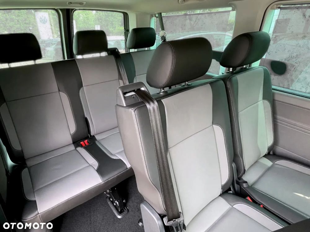 Volkswagen Caravelle - 16