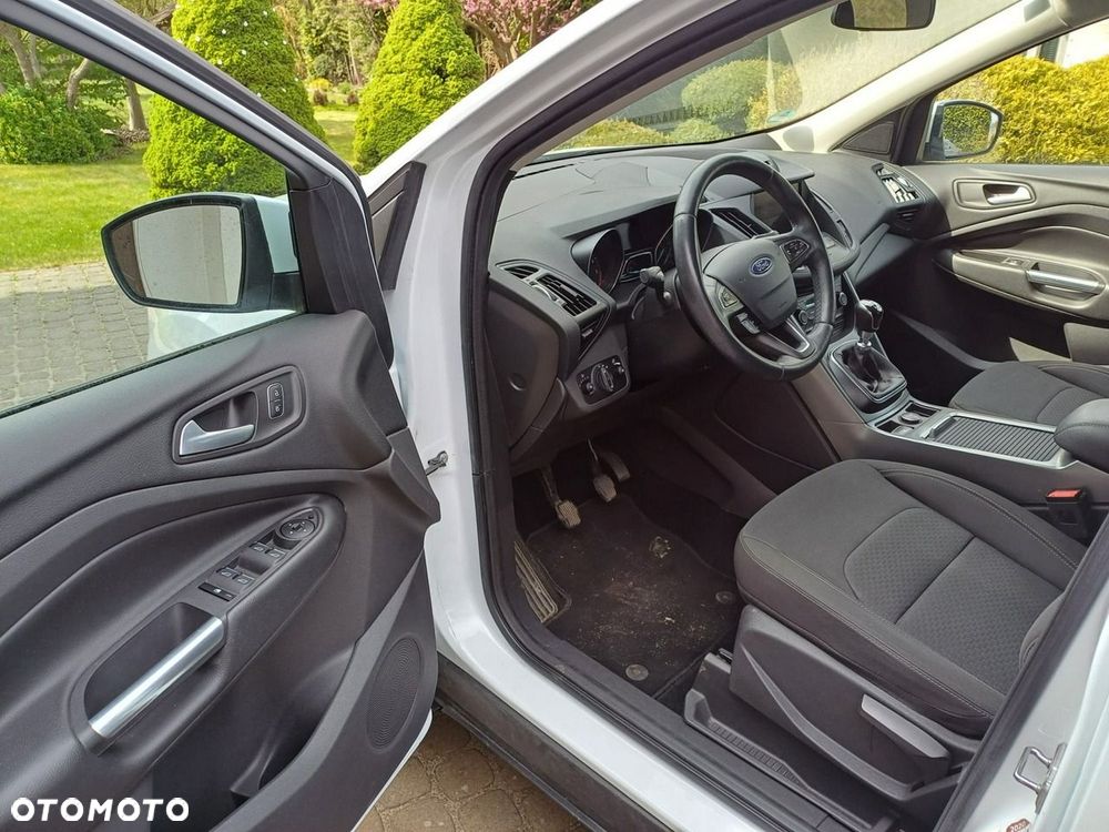 Ford Kuga 1.5 EcoBoost 2x4 Individual - 7