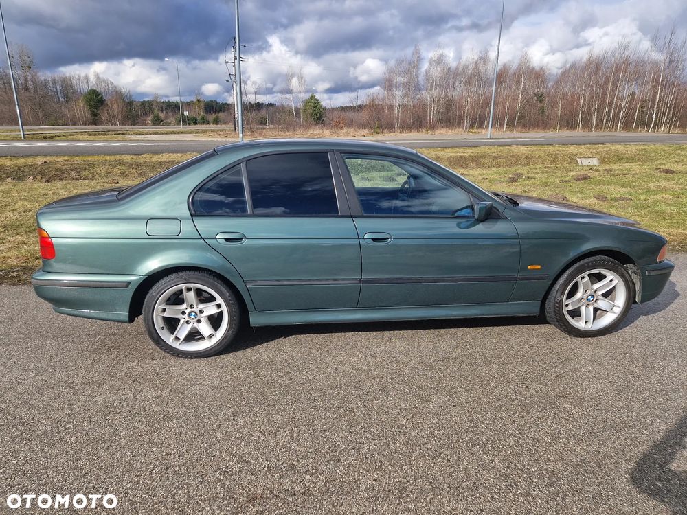 BMW Seria 5 523i - 7