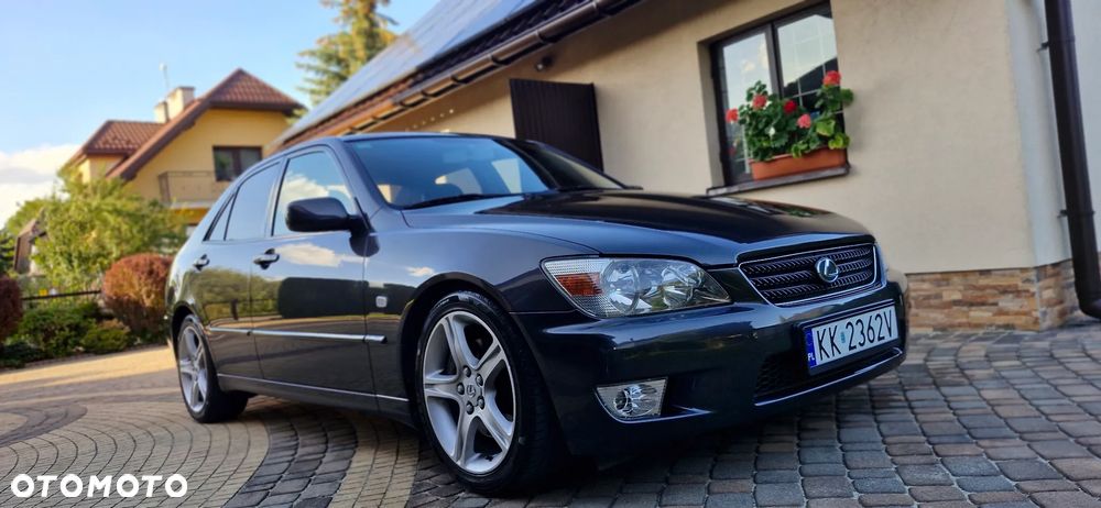 Lexus IS 200 - 1