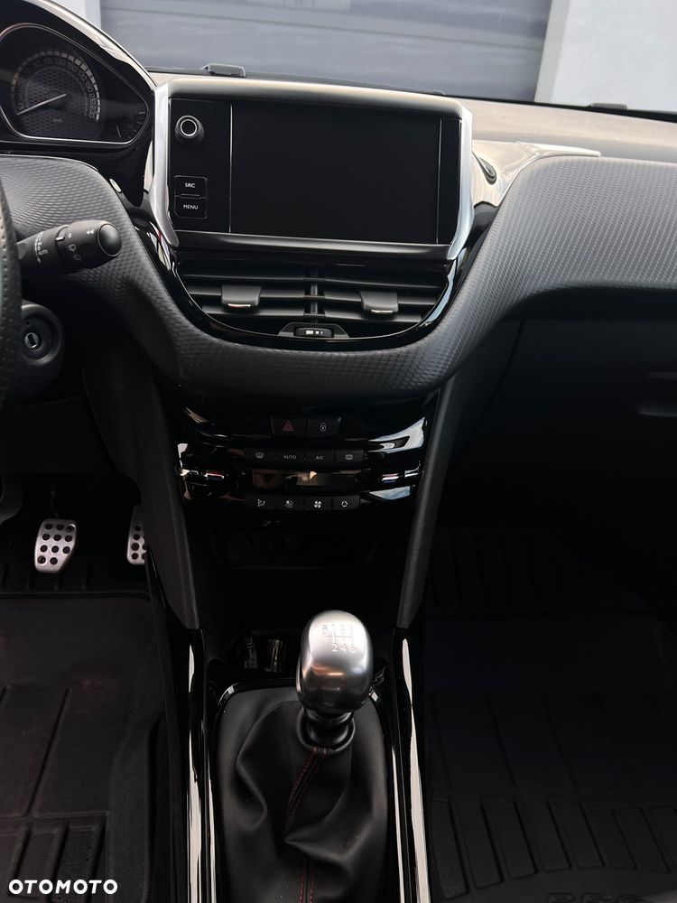 Peugeot 2008 - 13