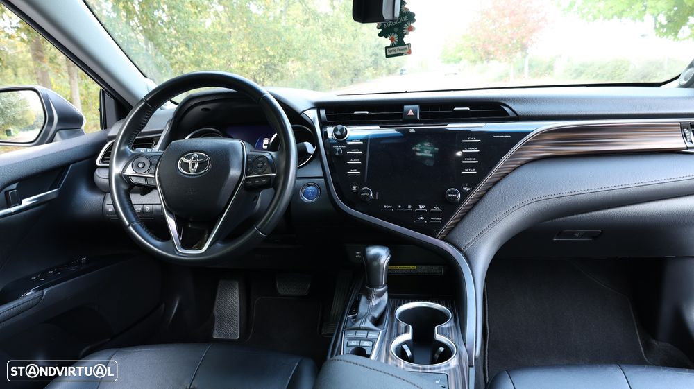 Toyota Camry 2.5 Hybrid Luxury - 16
